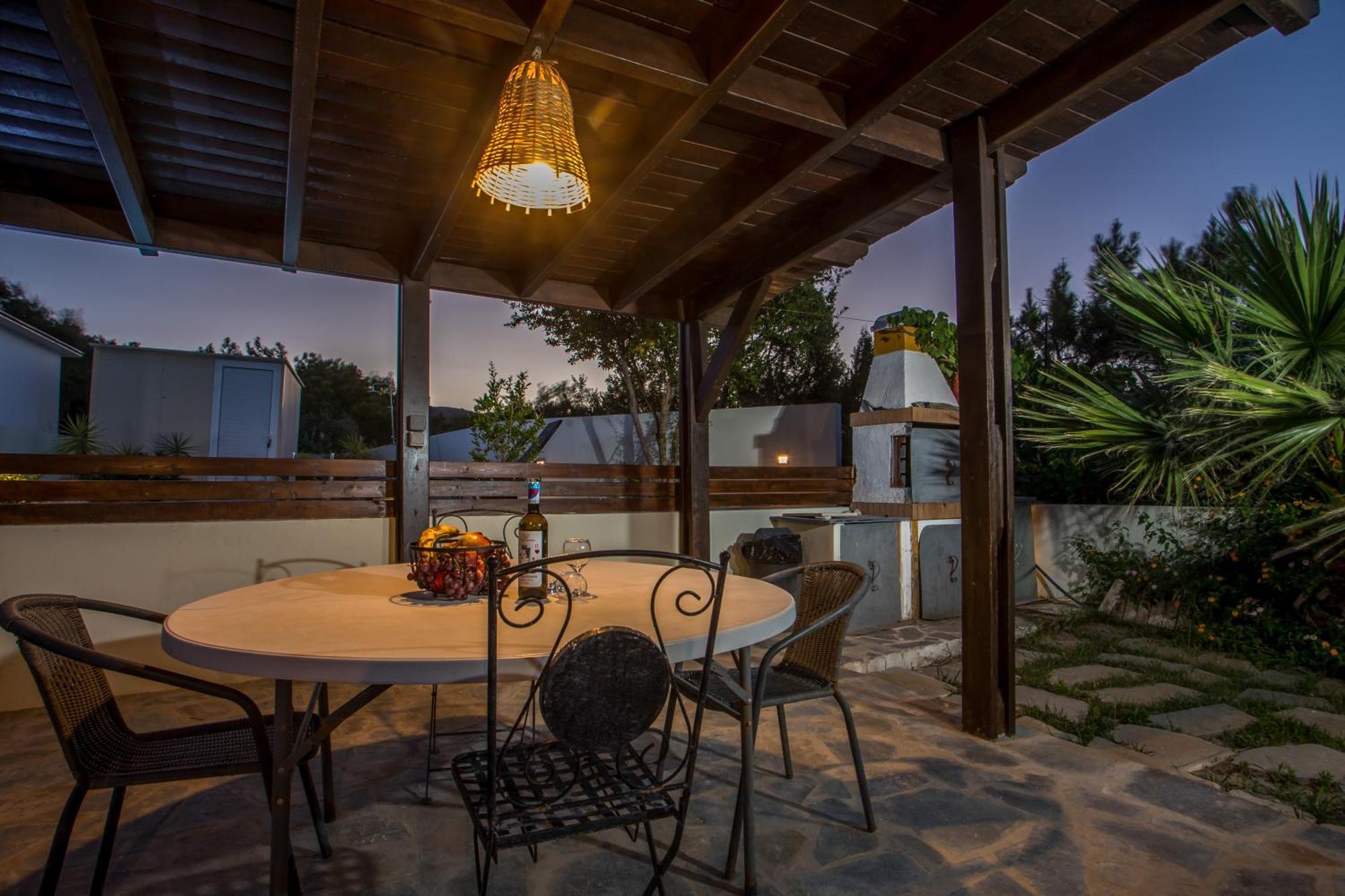 Verona Pool Villa Lakhania Luaran gambar
